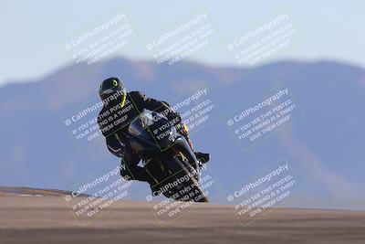 media/Nov-06-2023-Moto Forza (Mon) [[ce023d0744]]/3-Intermediate Group/Session 5 (Turn 9)/